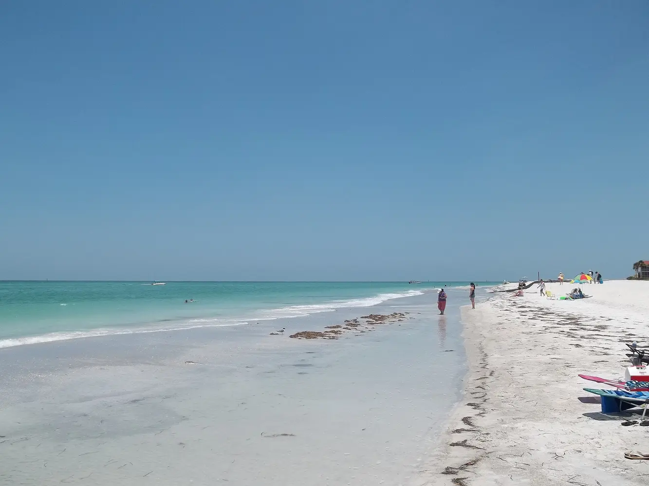 White-sand Gulf shoreline on Longboat Key