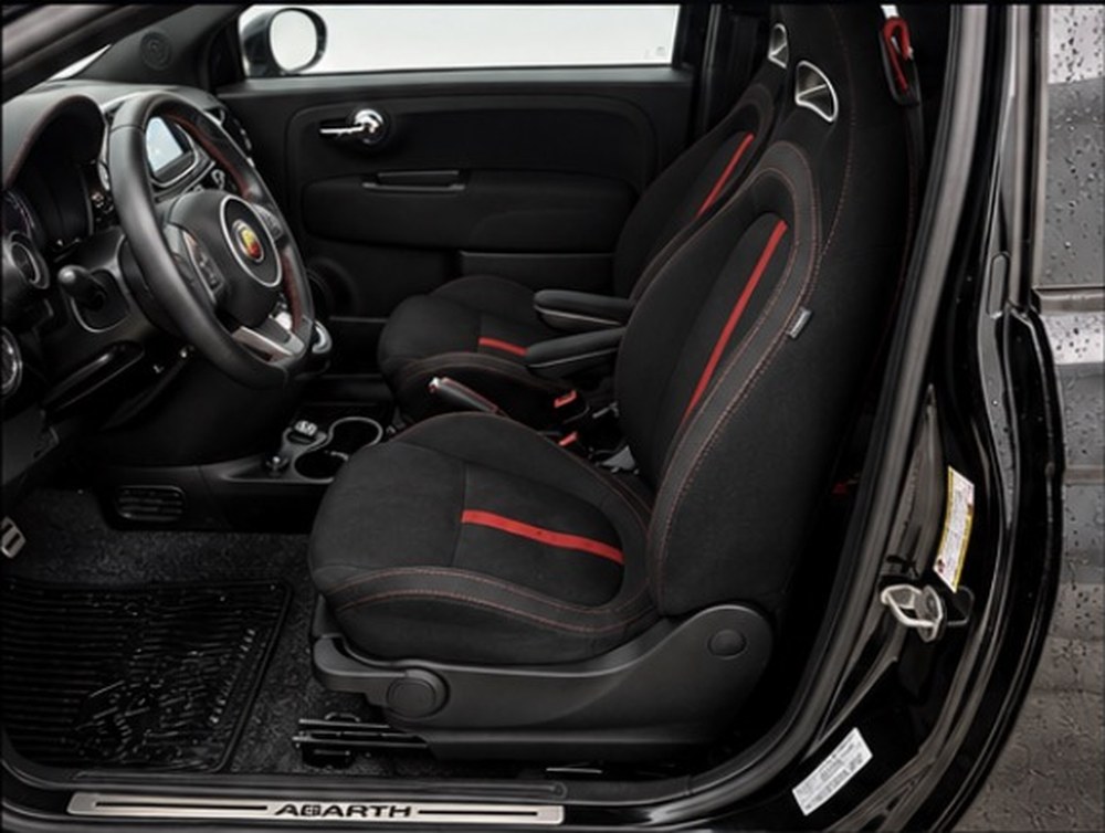 Fiat 500 Abarth front sport seats with red stripes