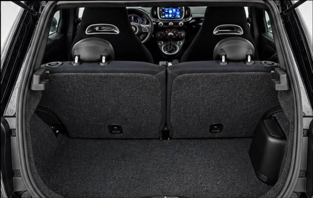 Fiat 500 Abarth hatch cargo area with the rear seats up